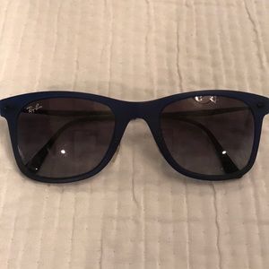 Navy Ray-Bans